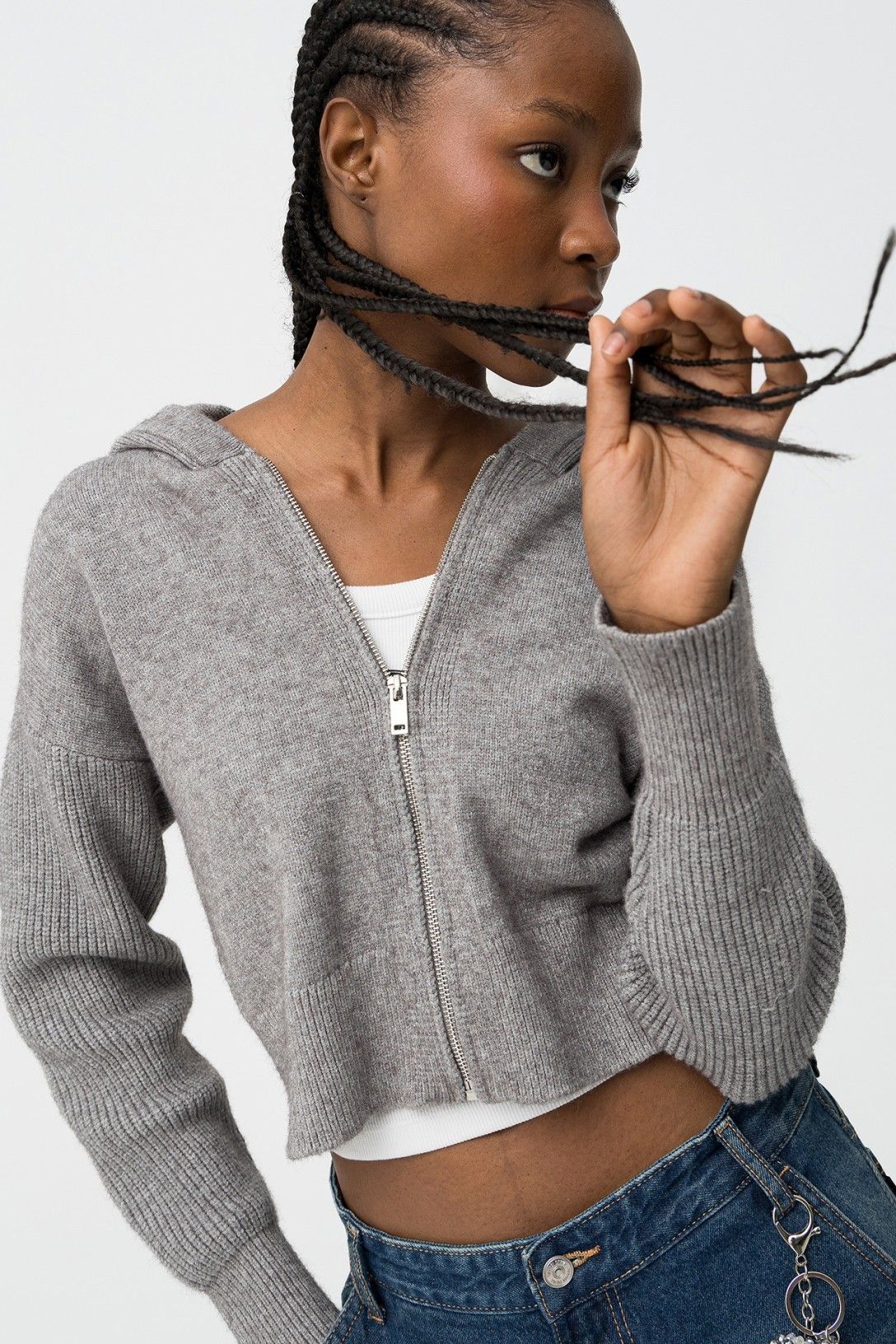 MAGLIONE CON CAPPUCCIO