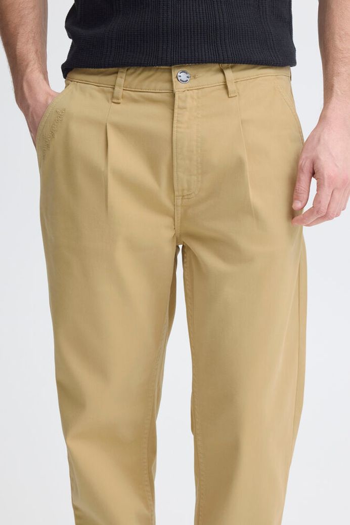 PANTALONE CHINO