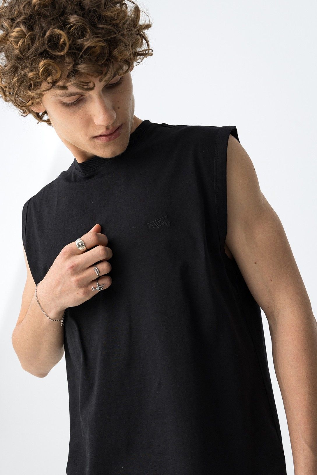 T-SHIRT SMANICATA