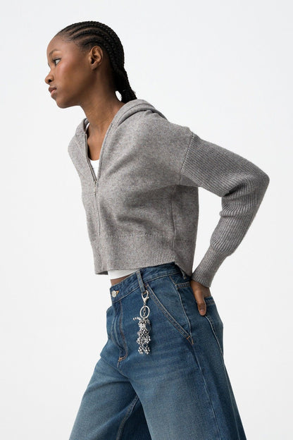 MAGLIONE CON CAPPUCCIO