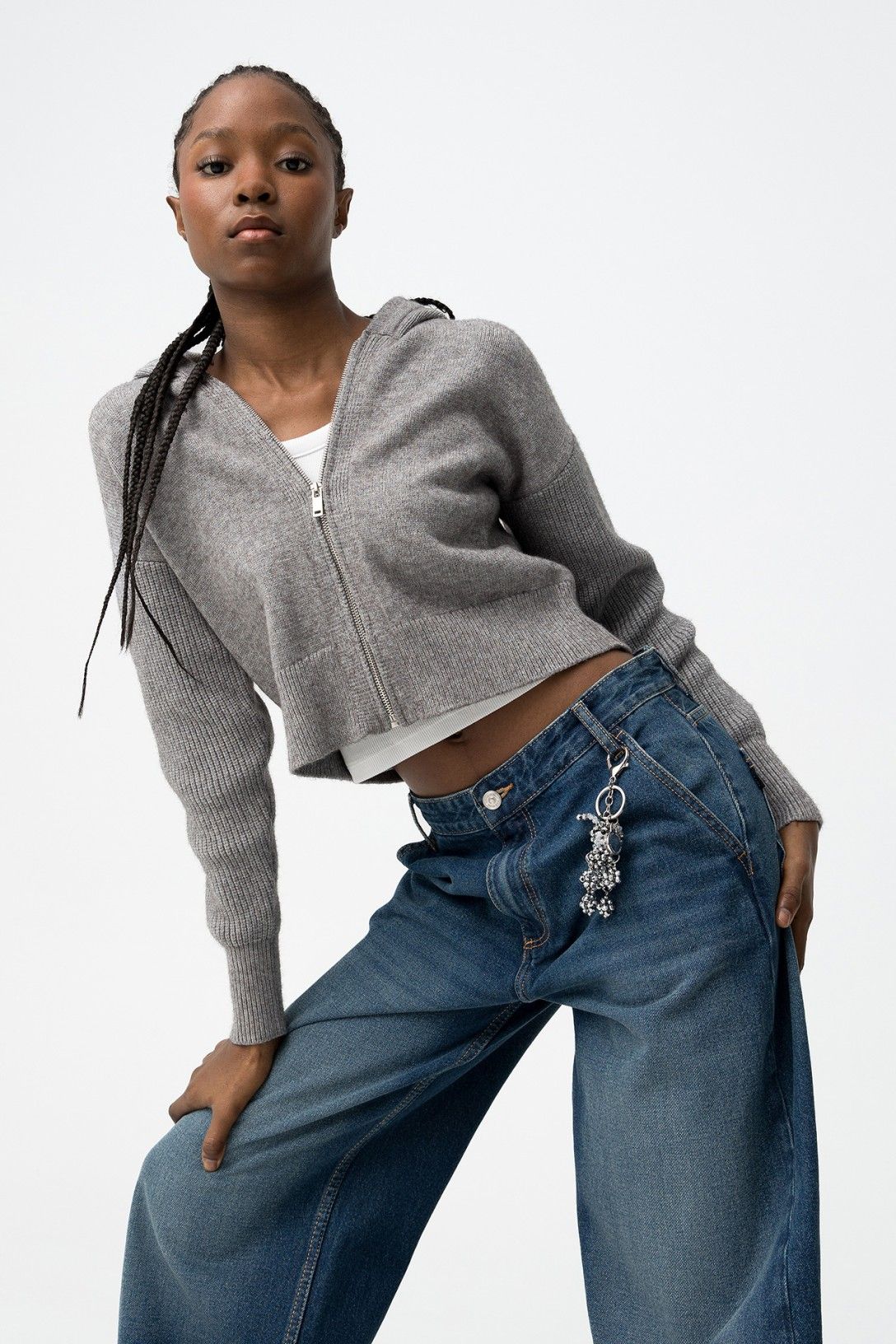 MAGLIONE CON CAPPUCCIO